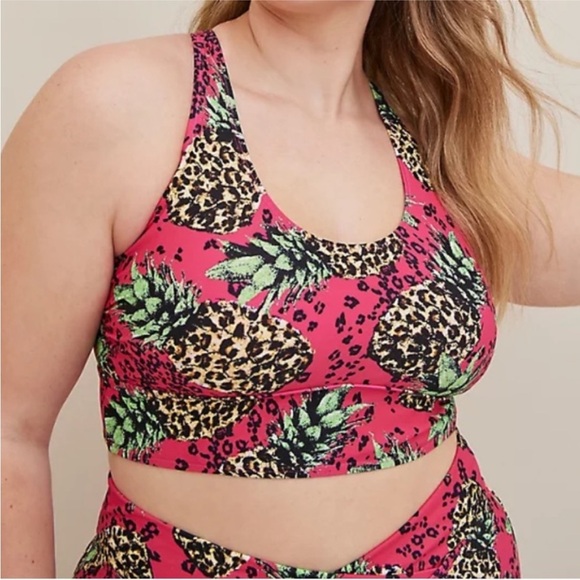 Torrid Wireless Adjustable Scoop Bikini Top - Picture 1 of 6